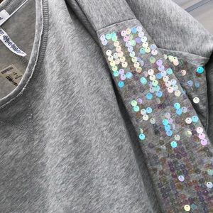 NWT XXL iridescent sequined gray sweatshirt CUTE